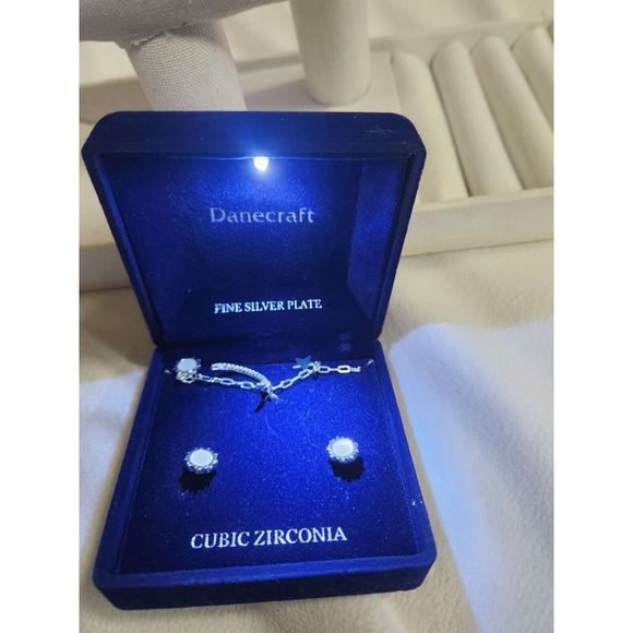 Danecraft Cubic Zirconia Necklace and Earring Set Fine Silver Plated - Picture 3 of 6